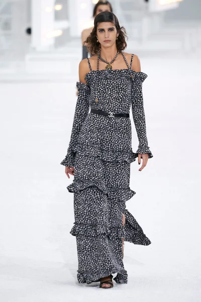 Look 3